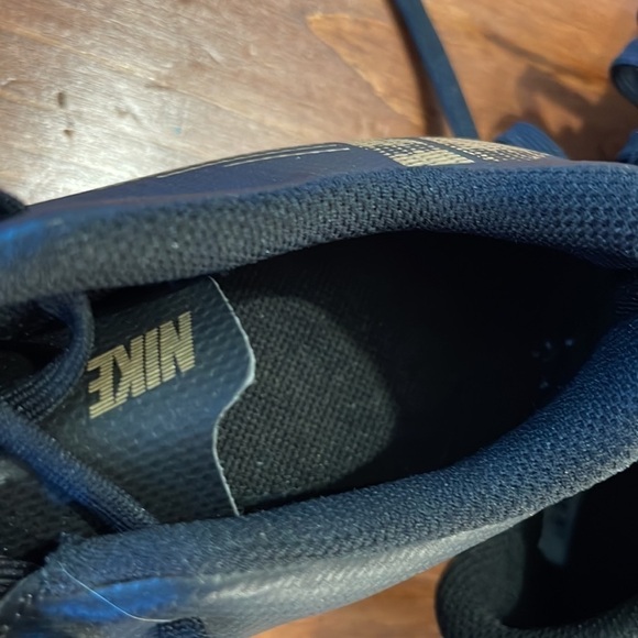 Nike youth 1Y cleats in black and gold (not worn) - Picture 7 of 9